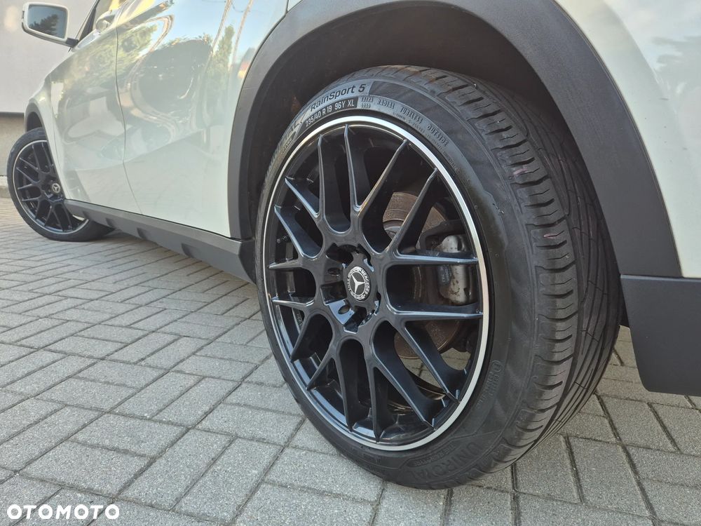 Mercedes-Benz GLA 200 UrbanStyle Edition - 8
