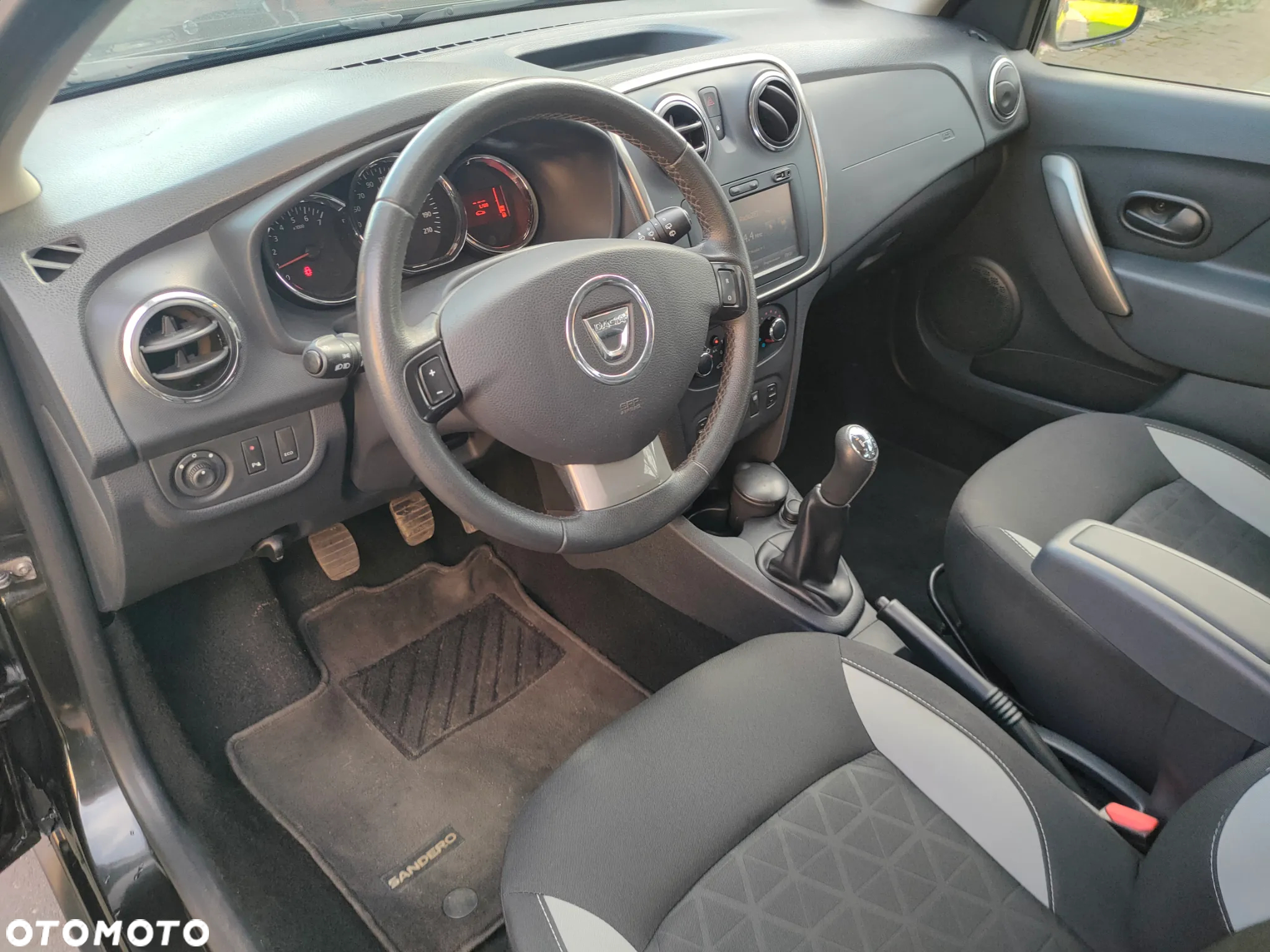 Dacia Sandero Stepway 0.9 TCe Laureate S&S - 16