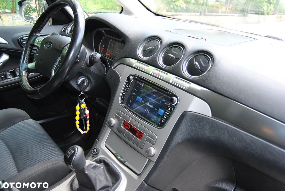 Ford Galaxy 2.0 Concept - 10