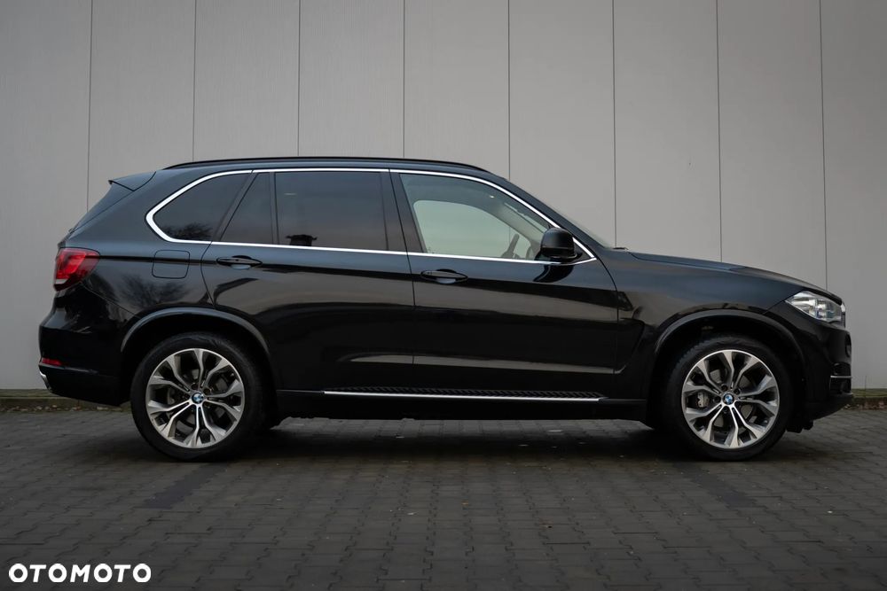 BMW X5 xDrive30d Sport-Aut - 7