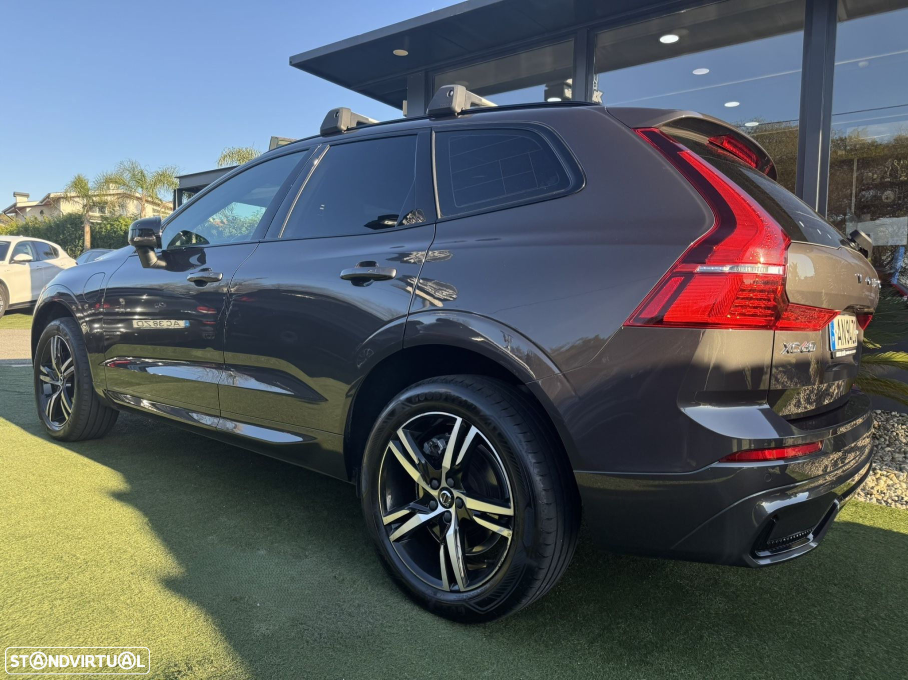 Volvo XC 60 2.0 T6 PHEV R-Design AWD - 16