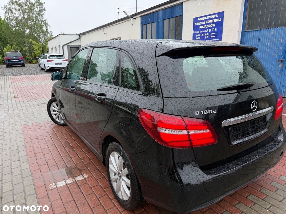 Mercedes-Benz Klasa B 180 (CDI) d 7G-DCT AMG Line - 4