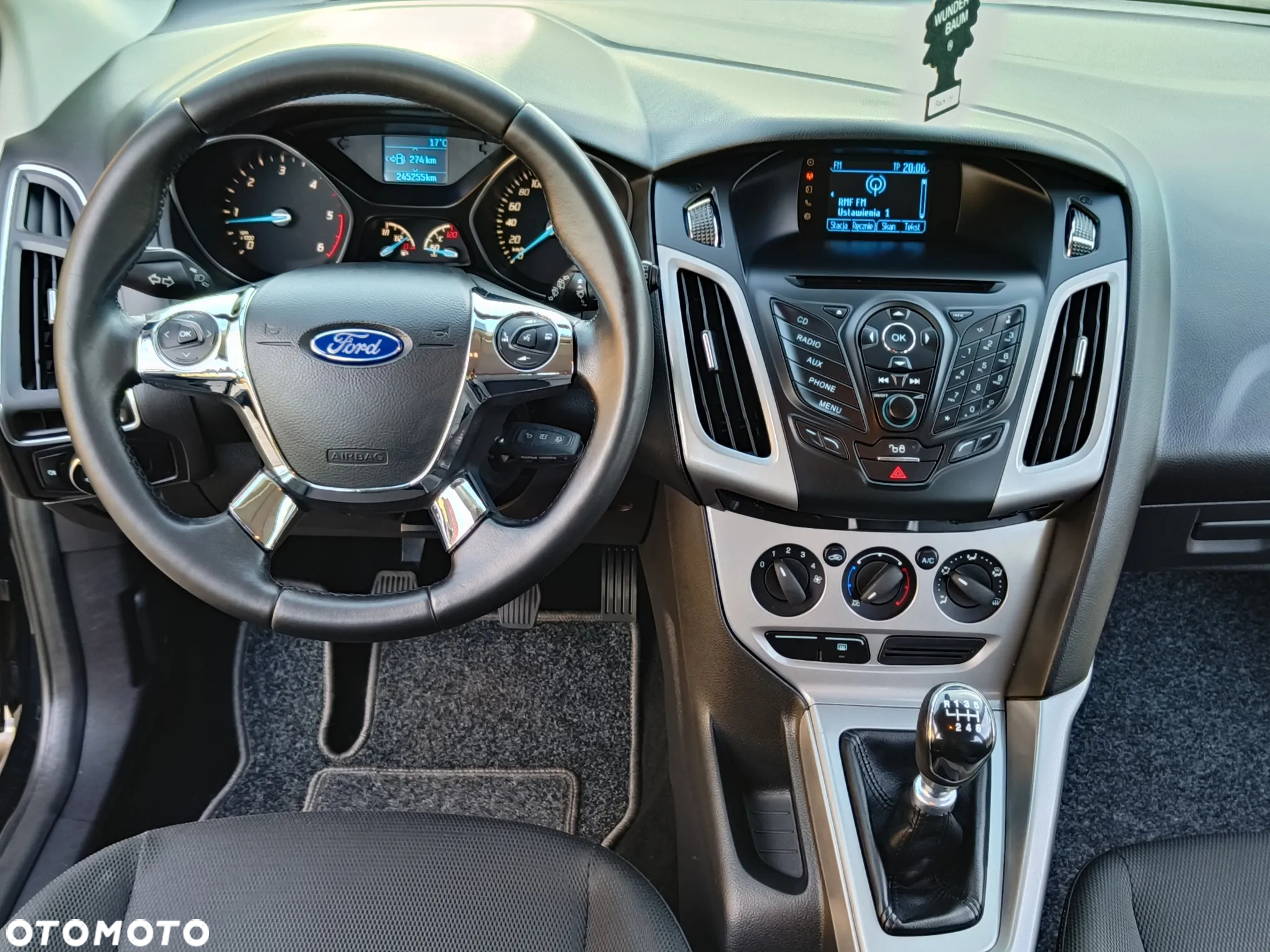 Ford Focus - 22