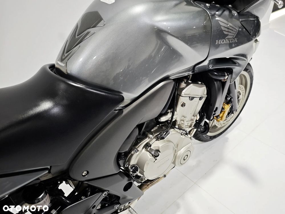 Honda CBF - 10