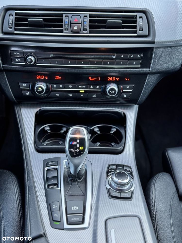 BMW Seria 5 M550d xDrive - 35