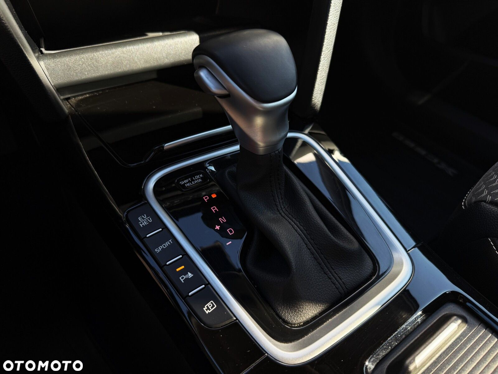 Kia XCeed 1.6 GDI PHEV Business Line DCT - 26