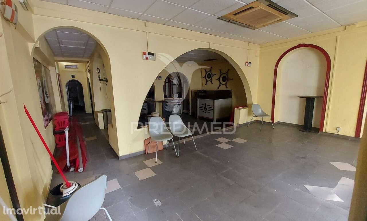 Espaço comercial; loja em Alpiarça. - Grande imagem: 3/15