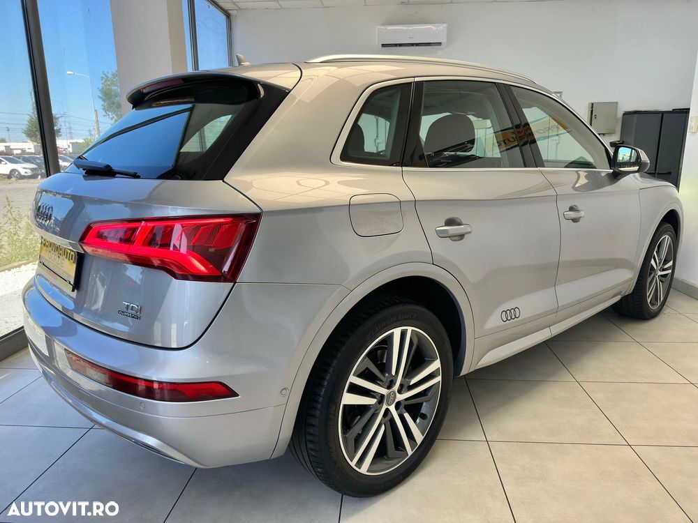 Audi Q5 2.0 40 TDI quattro S tronic Design - 4