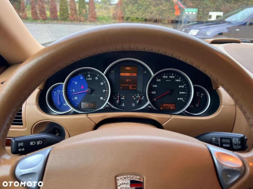 Porsche Cayenne - 13