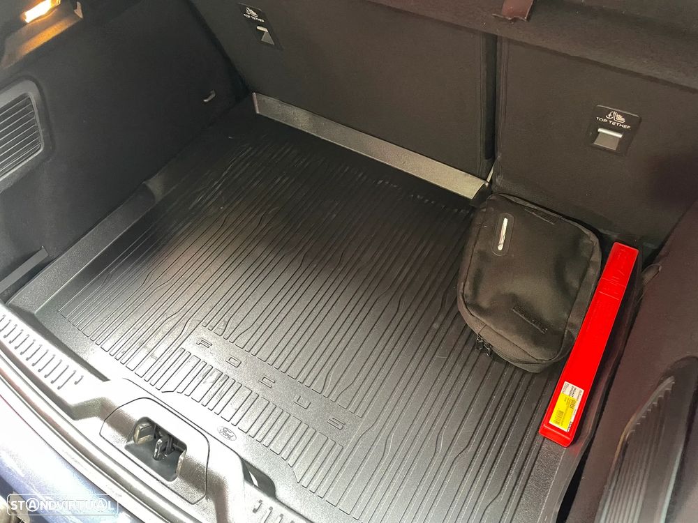 Ford Focus 1.0 EcoBoost S&S ACTIVE DESIGN - 33