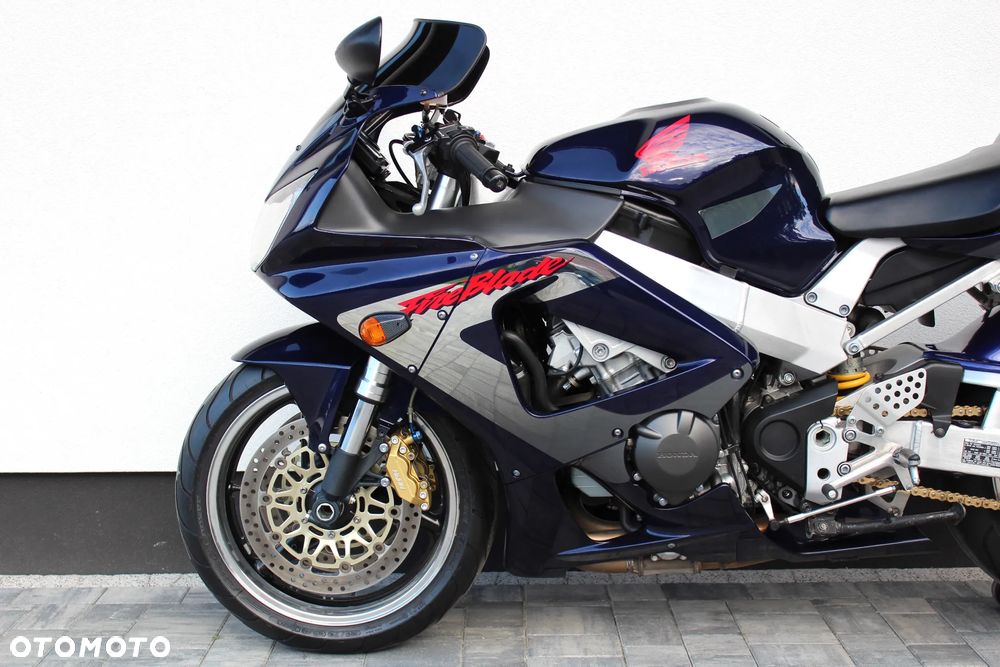 Honda CBR - 7