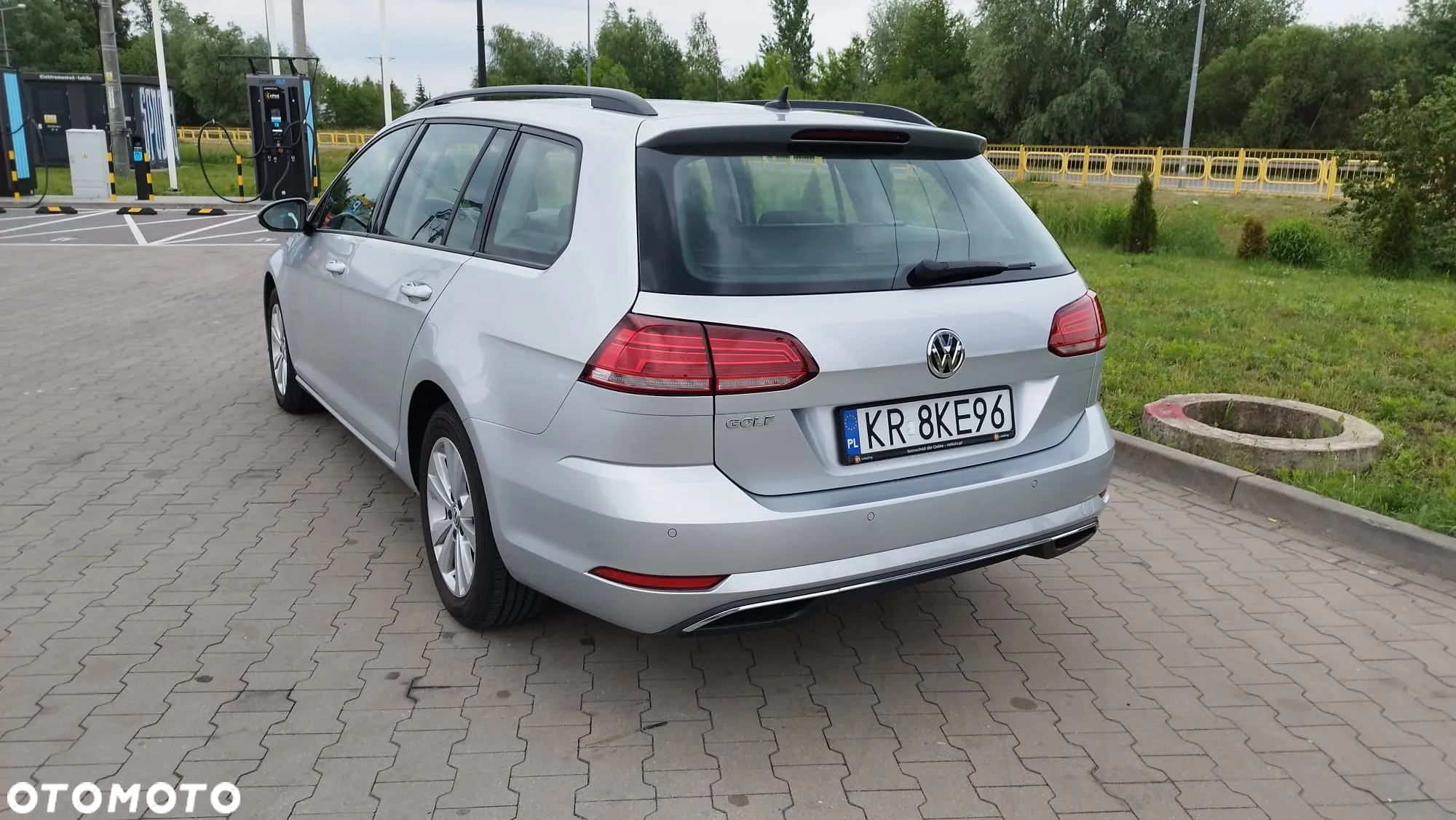 Volkswagen Golf - 11