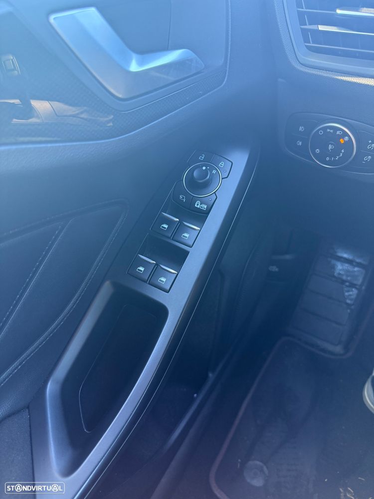 Ford Focus 1.0 EcoBoost MHEV ST-Line X - 10