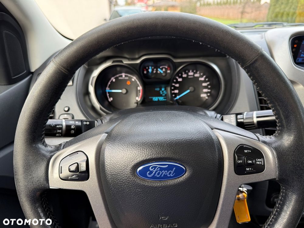 Ford Ranger XLT - 36