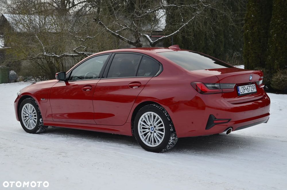 BMW Seria 3 320e Sport Line - 4