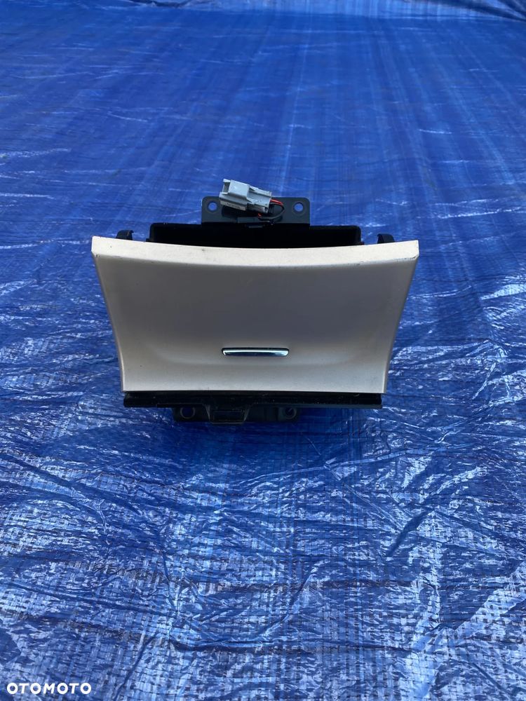 JEEP GRAND CHEROKEE WK2 SCHOWEK POPIELNICZKA  EUROPA 15R - 1