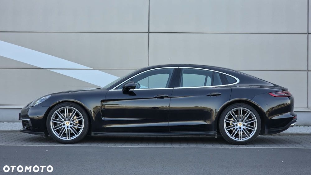 Porsche Panamera 4S - 10