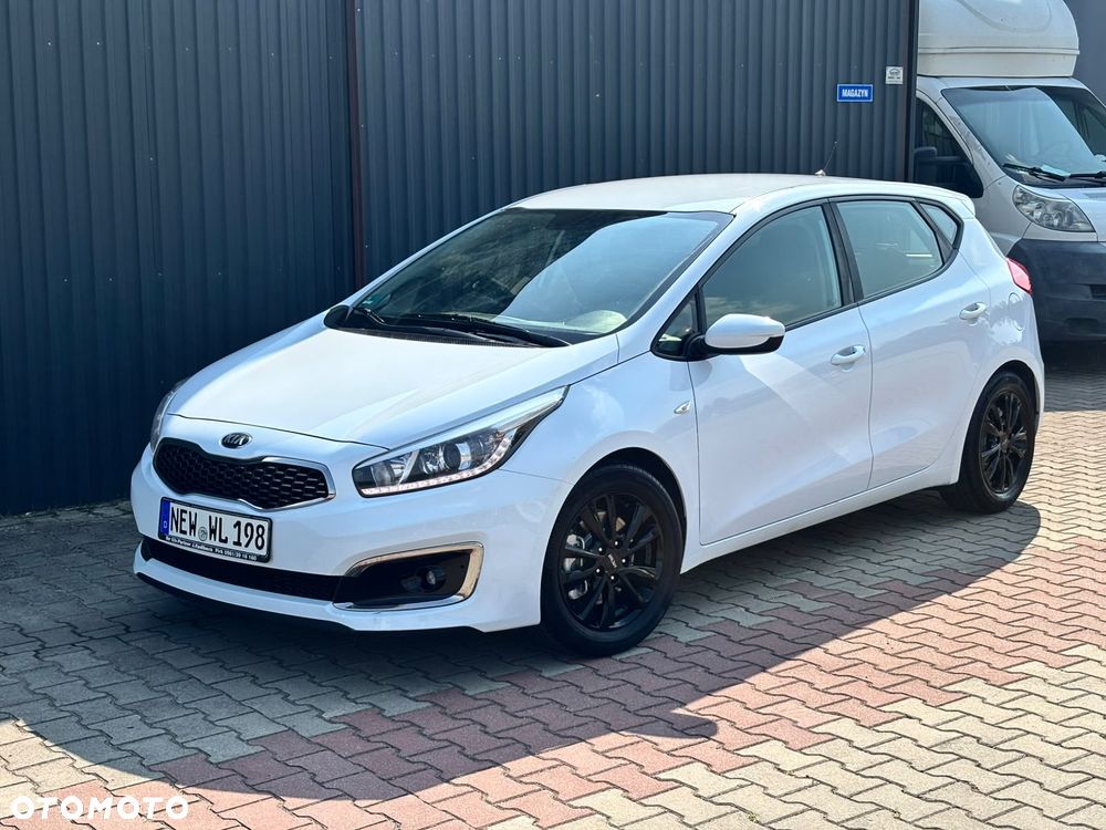 Kia Ceed 1.4 CVVT ISG Dream Team Edition - 1