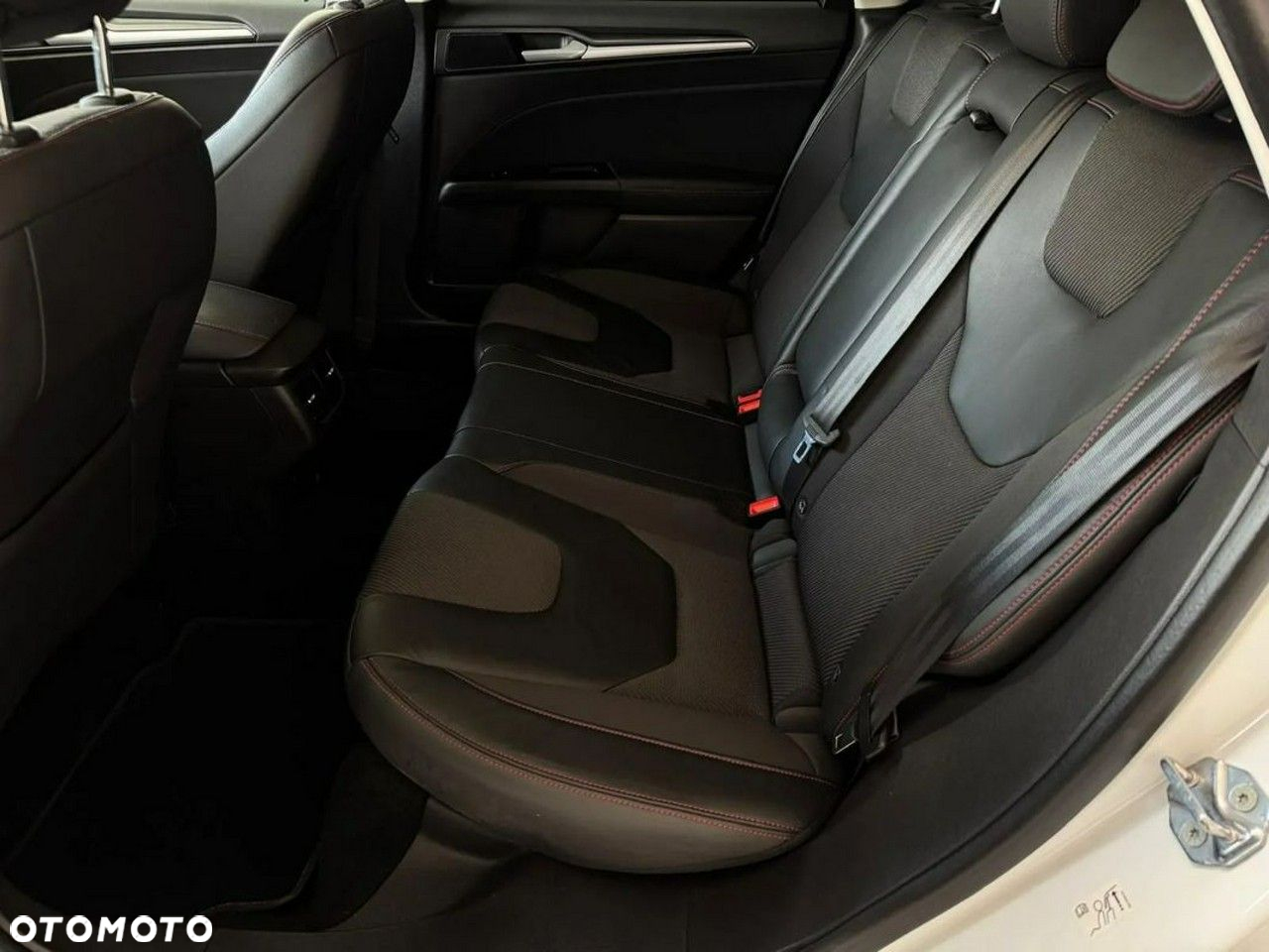 Ford Mondeo 2.0 EcoBlue ST-Line - 37