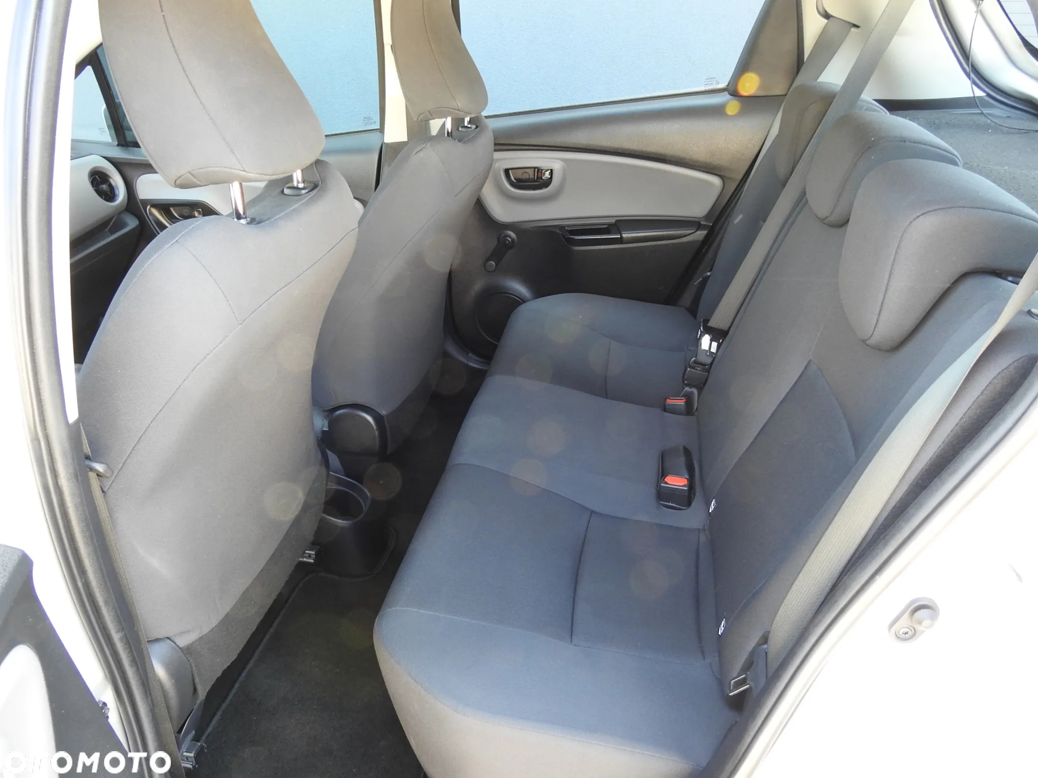 Toyota Yaris 1.0 Active - 8