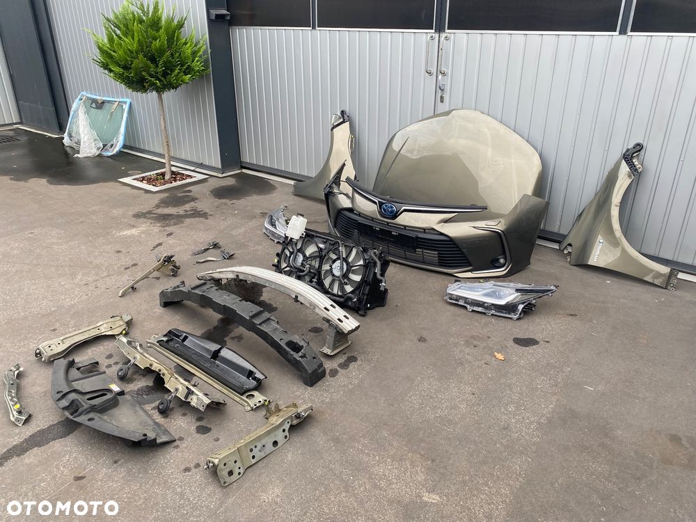 Toyota Corolla E21 E210 SEDAN  Hybrid HYBRYDA 2020r Kompletny przód MASKA BŁOTNIK LAMPA przednia REFLEKTOR LAMPY ZDERZAK pas przedni chłodnice KOMPLETNY CAŁY PRZÓD pokrywa silnika E 210 E 21 - 3
