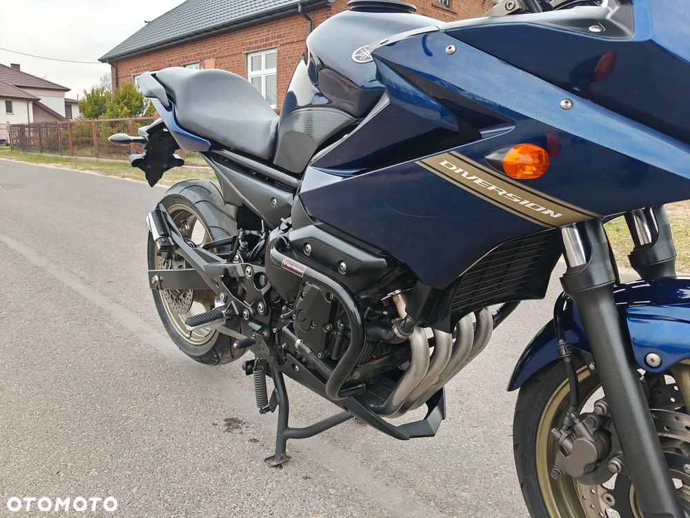 Yamaha XJ - 4