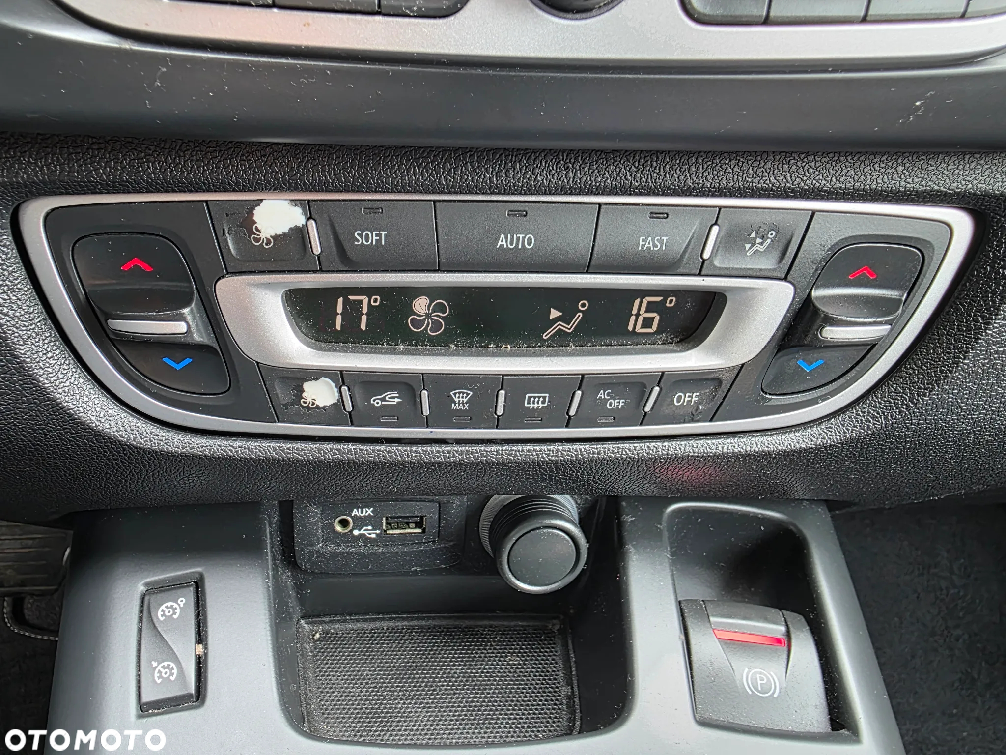Renault Scenic 1.6 16V TomTom Edition - 32