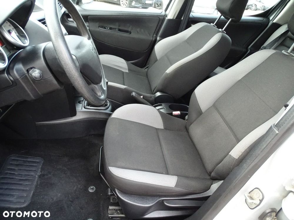 Peugeot 207 - 9
