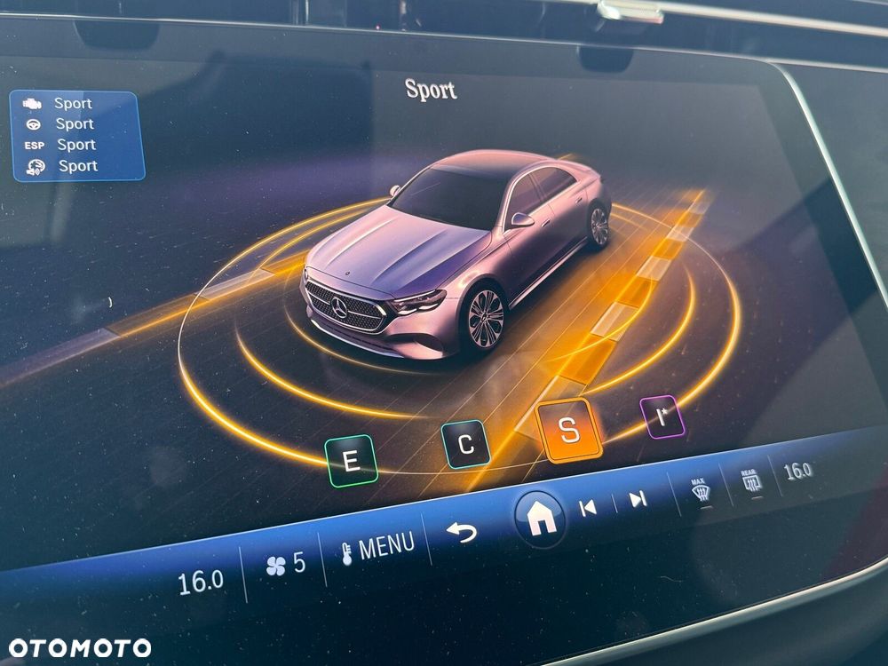 Mercedes-Benz Klasa E 220 d mHEV 4-Matic AMG 9G-Tronic - 38