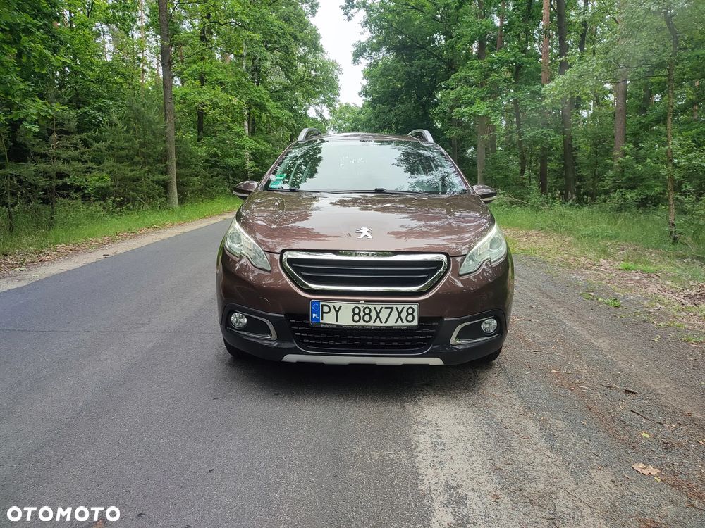 Peugeot 2008 1.6 e-HDi Style S&S - 9