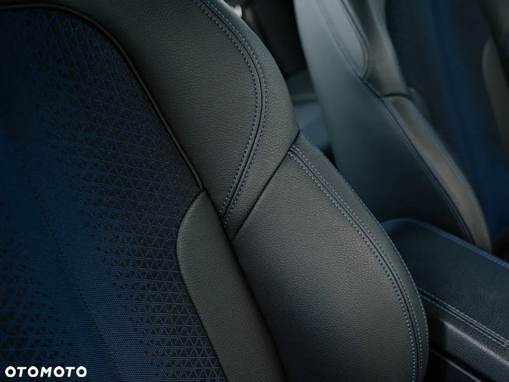 BMW Seria 2 218i M Sport - 11