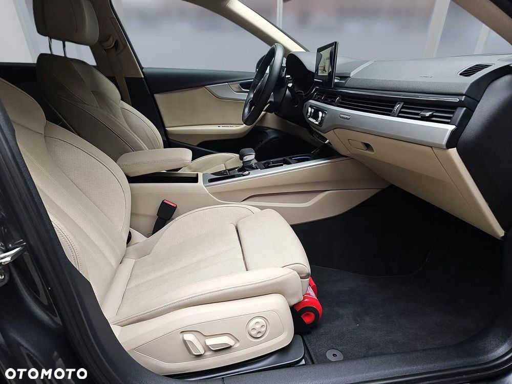 Audi A4 Limousine - 11