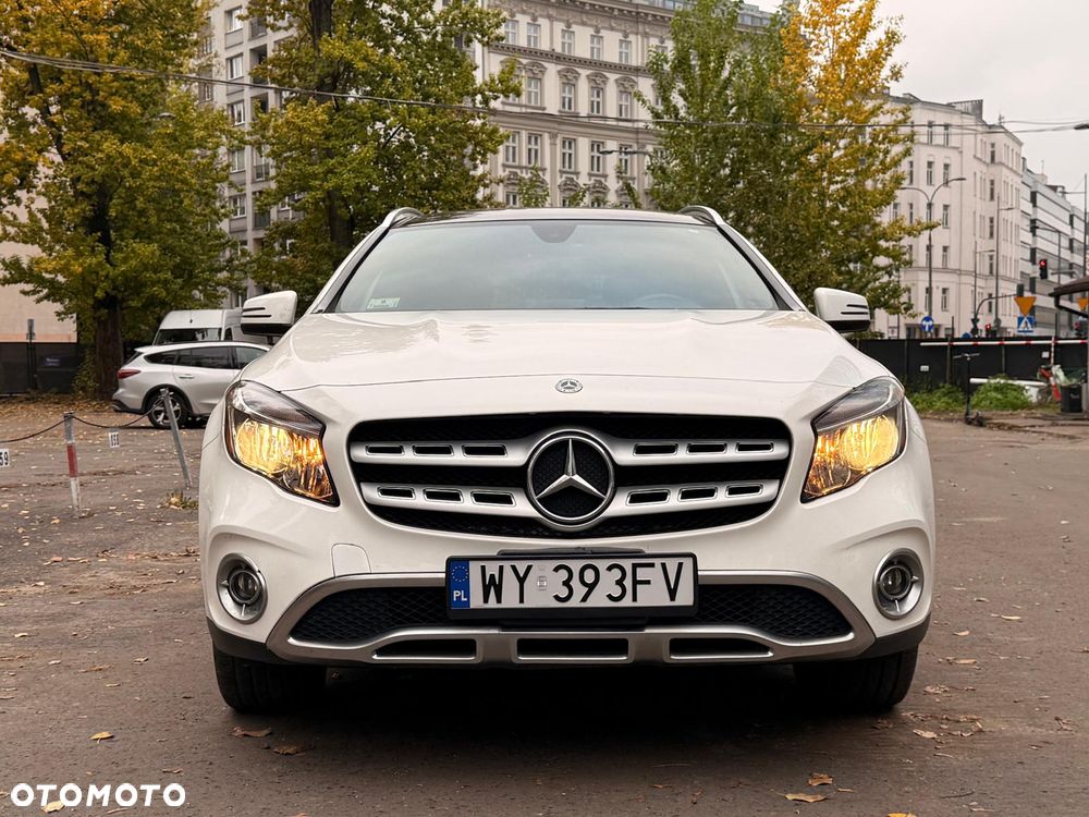 Mercedes-Benz GLA - 19
