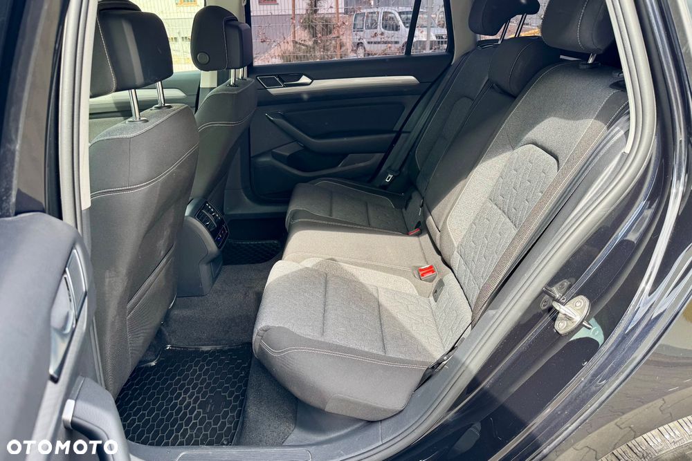 Volkswagen Passat 2.0 TDI SCR DSG Business - 15