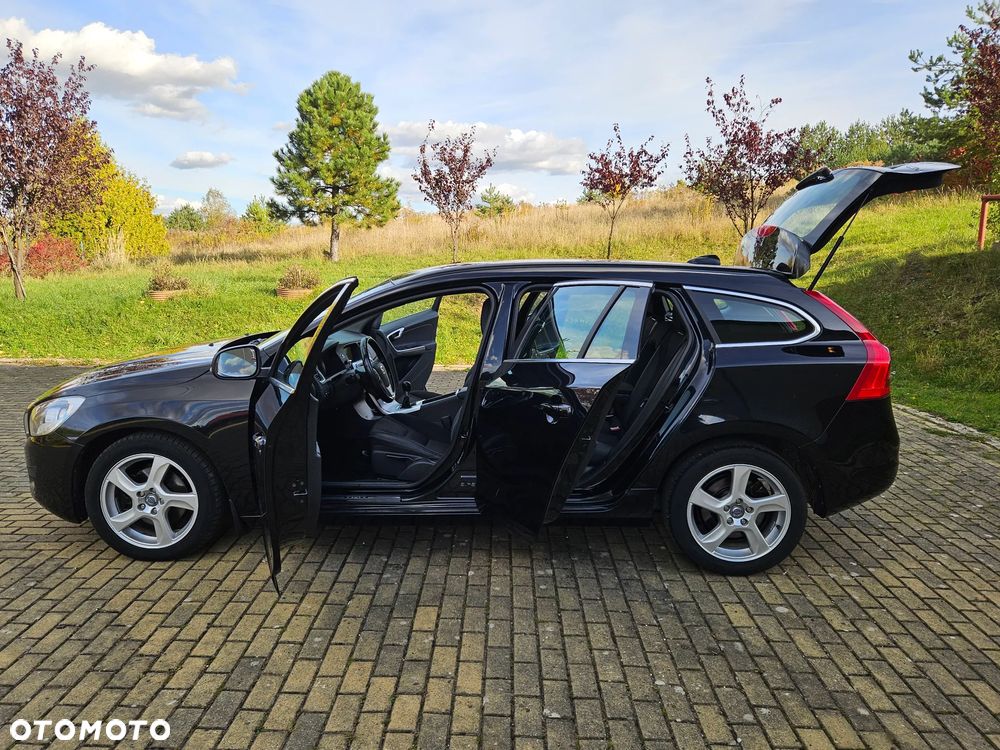 Volvo V60 D2 Kinetic - 32