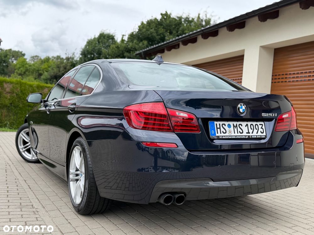BMW Seria 5 520i Sport-Aut - 41