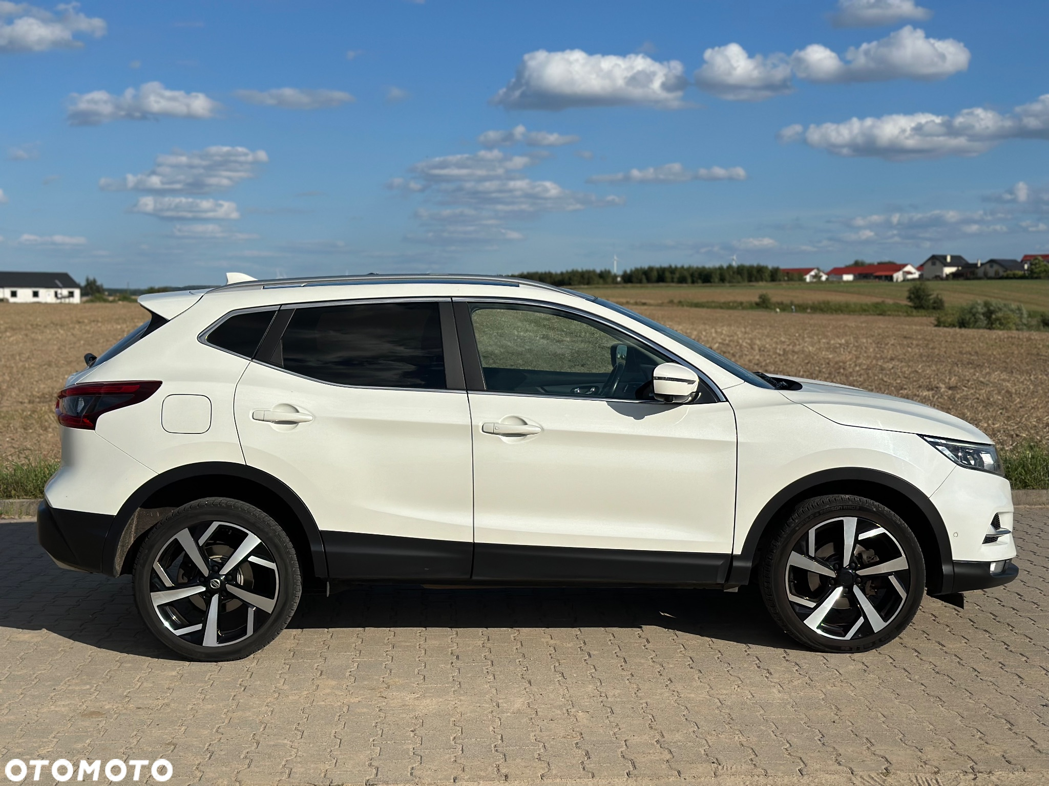 Nissan Qashqai 1.6 DCi 4x4 Tekna+ - 4