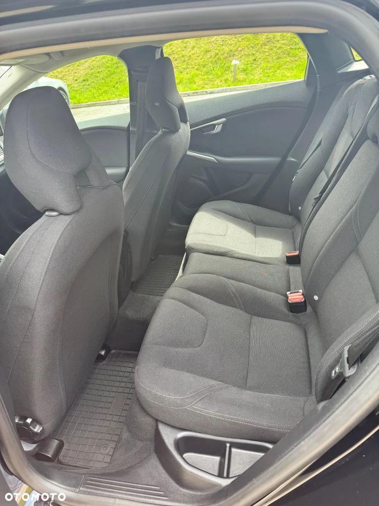 Volvo V40 D2 Kinetic - 4
