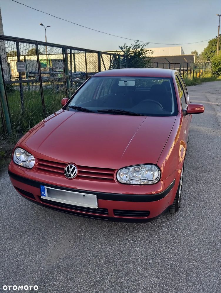 Volkswagen Golf 1.6 Basis - 2