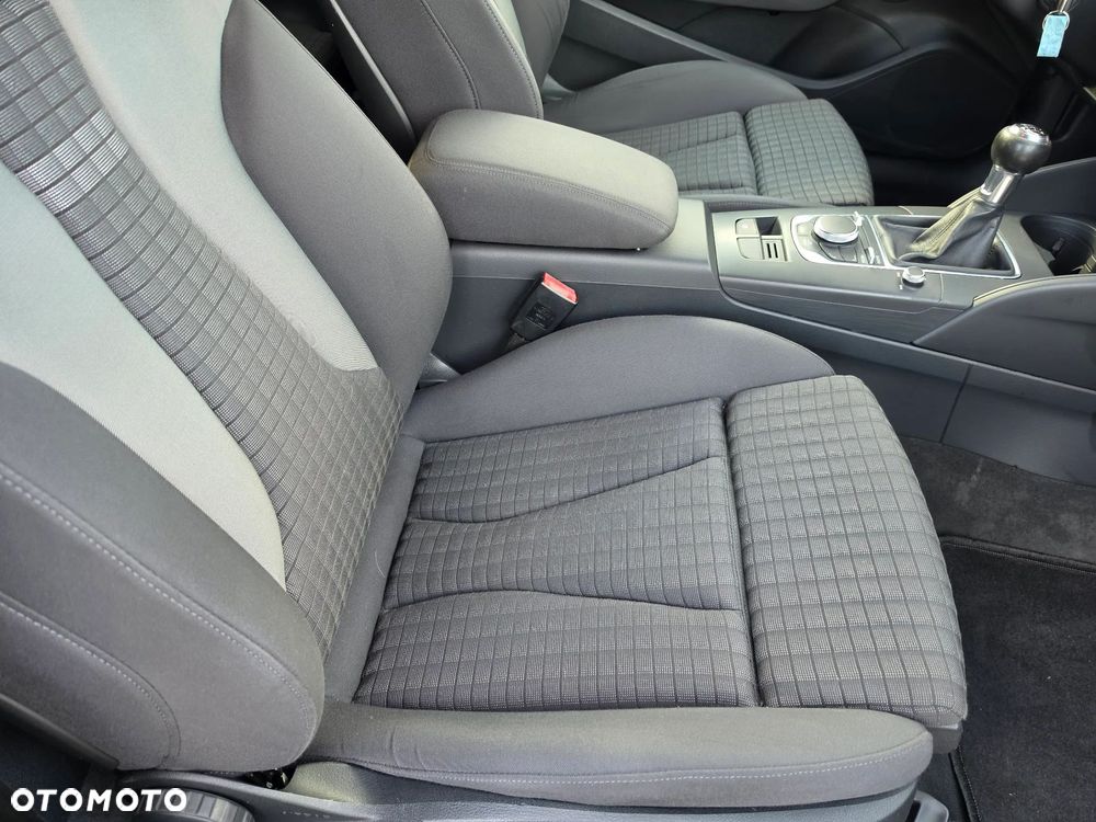 Audi A3 3-drzwiowe 1.4 TFSI S line Sportpaket - 23