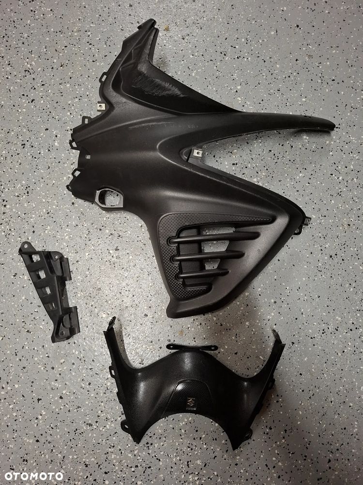 Suzuki DL 650 wypełnienie owiewka boczek bok - 1