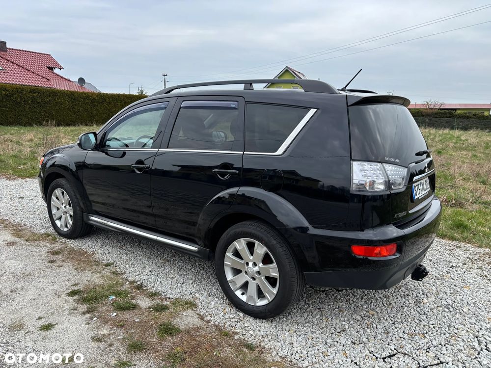 Mitsubishi Outlander 2.2 DI-D 4WD Invite - 13