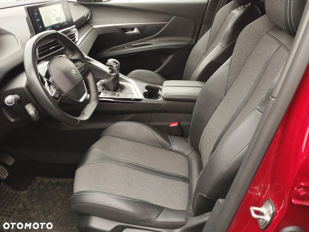 Peugeot 3008 1.5 BlueHDi Allure S&S - 19