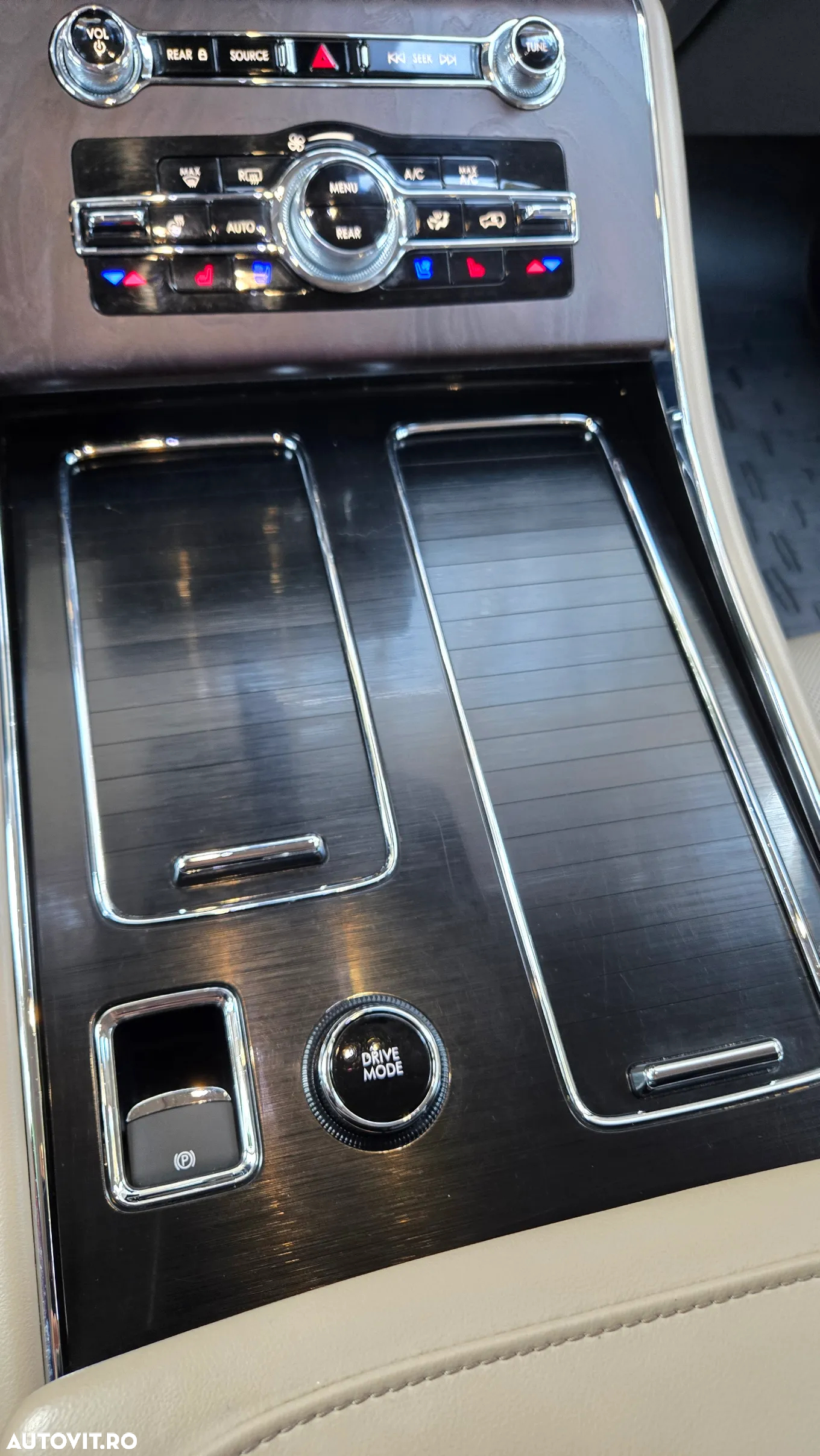 Lincoln Aviator - 22