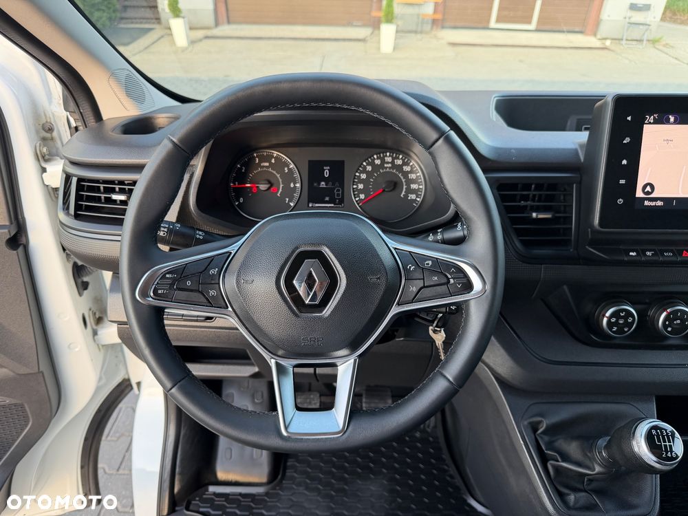 Renault Trafic - 26