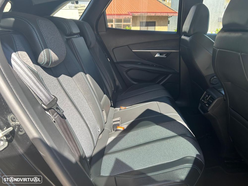 Peugeot 3008 1.6 Hybrid Allure e-EAT8 - 25