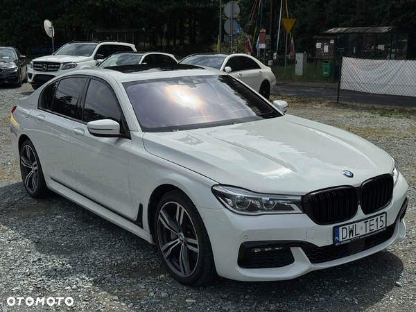 BMW Seria 7 750i xDrive