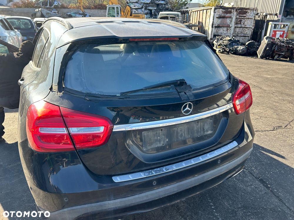 Mercedes GLA X156 klapa bagażnika - 1