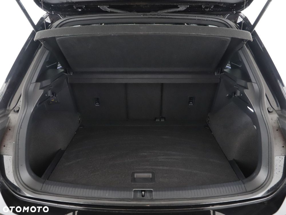 Volkswagen Tiguan - 21