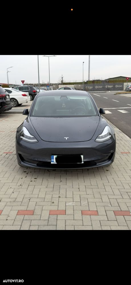Tesla Model 3 Langstreckenbatterie Allradantrieb Dual Motor - 1
